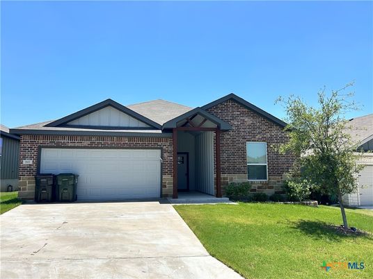 Attached, Exterior, Facade, Brick Facade, Brick Traditional