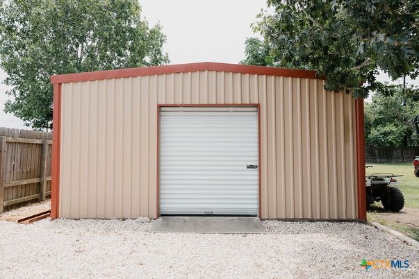 Detached Garage, Exterior