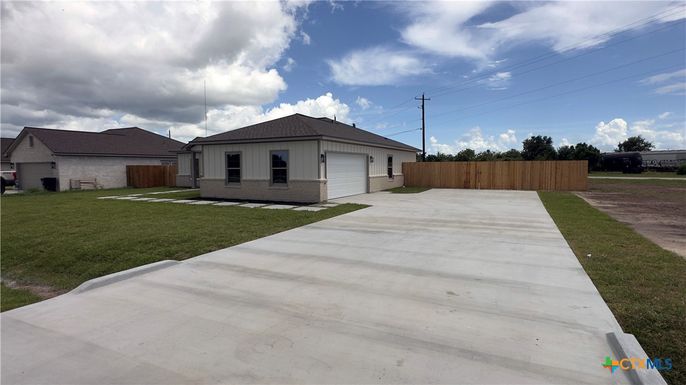 Backyard, Detached Garage, Exterior