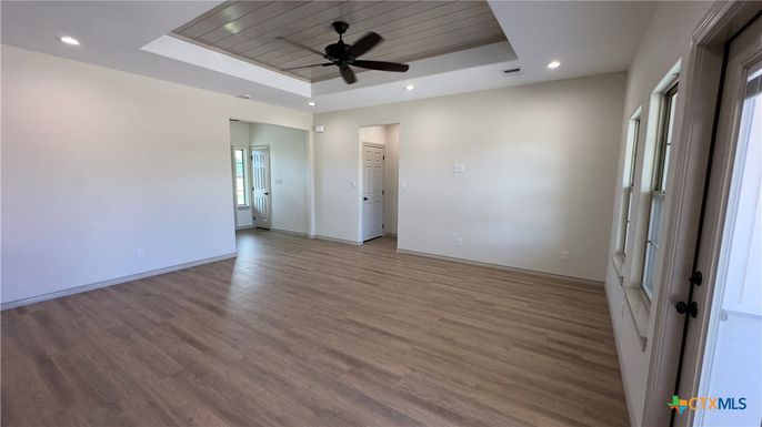 Empty room, Interior, Recessed Lighting, Wood Texture Flooring