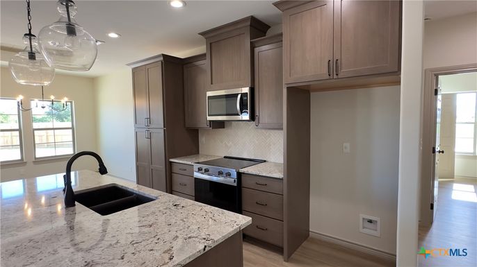 Interior, Kitchen, Pendant Lights, Recessed Lighting, Wood Texture Flooring