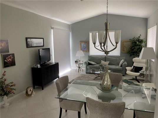 Chandelier, Dining room, Interior, Living room