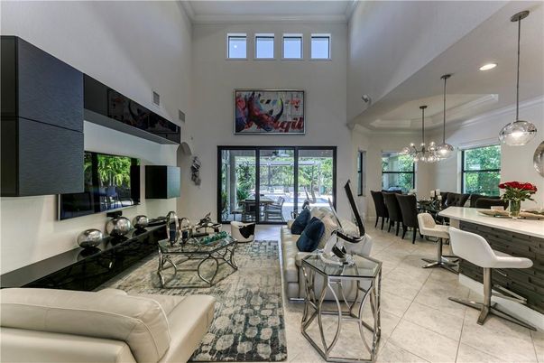 Dining room, Interior, Living room, Pendant Lights, Recessed Lighting