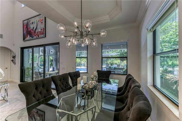 Dining room, Interior, Living room, Pendant Lights