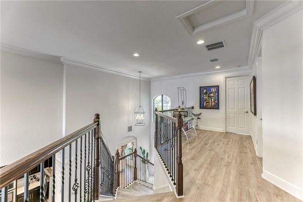 Interior, Pendant Lights, Recessed Lighting, Wood Texture Flooring