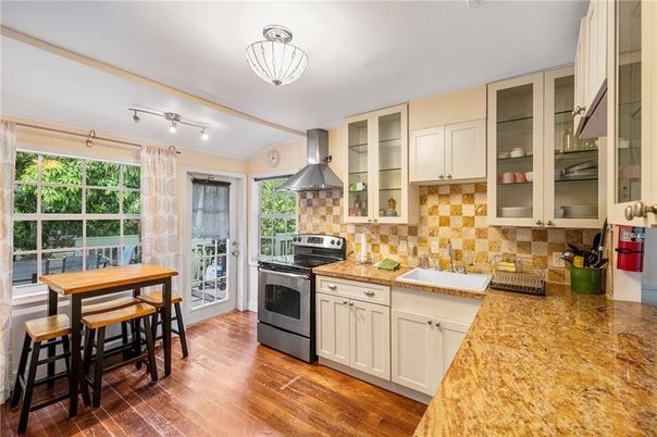 Dining room, Interior, Kitchen, Stainless Steel Appliances, Wood Texture Flooring