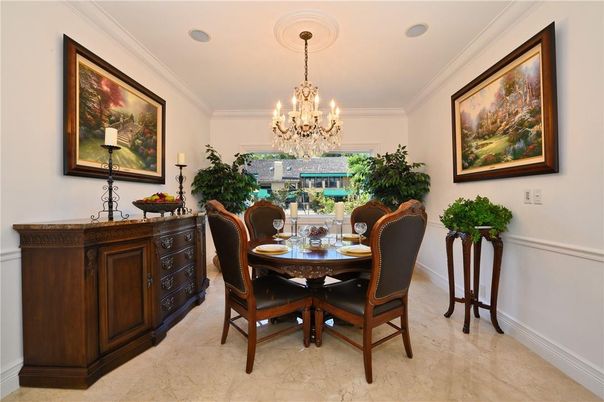Chandelier, Dining room, Interior