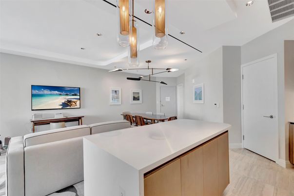 Dining room, Interior, Pendant Lights, Recessed Lighting
