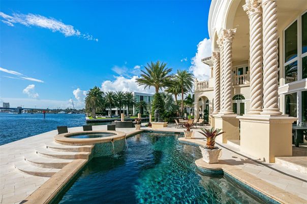 Exterior, Pool, Water