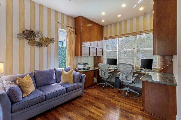 Home Office, Interior, Recessed Lighting, Wood Texture Flooring