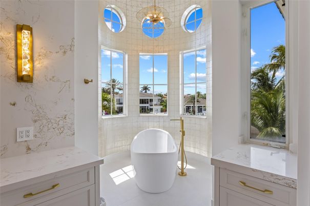 Bathroom, Free Standing Baths, Interior, Marble Walls, Pendant Lights