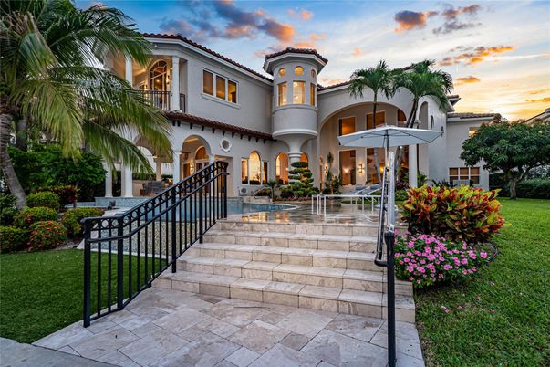 Backyard, Exterior, Facade, Mediterranean