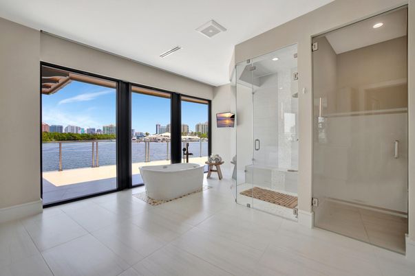 Bathroom, Free Standing Baths, Glass Shower, Interior, Recessed Lighting, Water