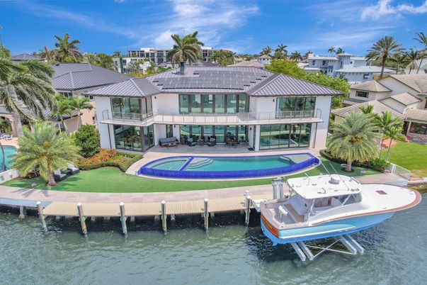 Exterior, Lake, Pool