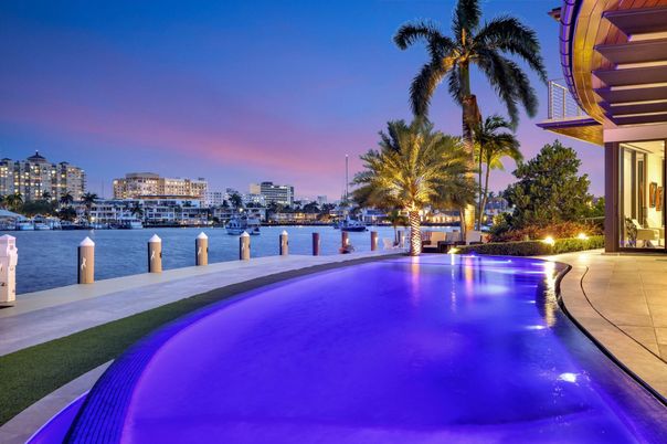 Exterior, Lake, Pool