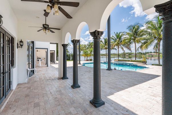 Exterior, Pool, Water