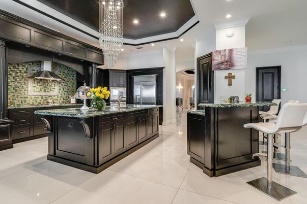 Chandelier, Interior, Kitchen, Recessed Lighting, Stainless Steel Appliances