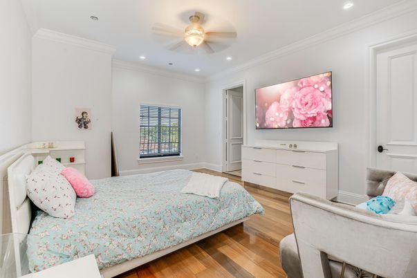 Bedroom, Interior, Recessed Lighting, Wood Texture Flooring