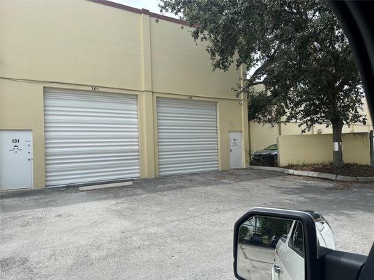 Detached Garage, Exterior