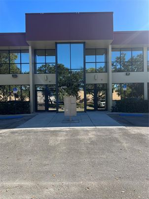 Backyard, Exterior, Facade, Modern
