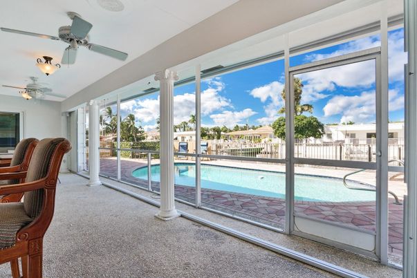 Interior, Pool, Sun Room