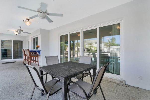Dining room, Interior