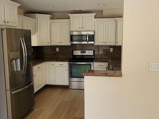 Interior, Kitchen, Recessed Lighting, Wood Texture Flooring