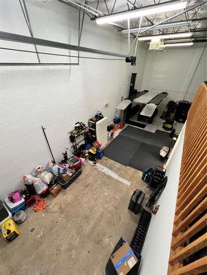 Garage, Interior