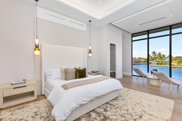 Bedroom, Interior, Pendant Lights, Recessed Lighting, Water, Wood Texture Flooring