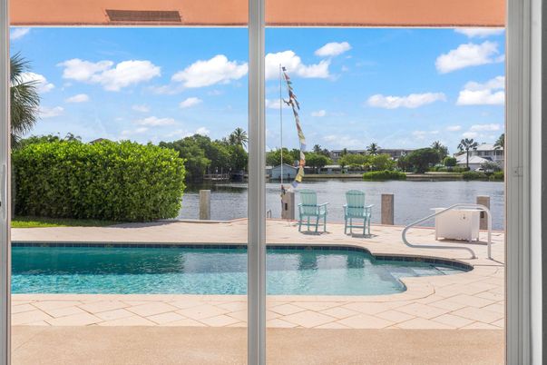 Exterior, Lake, Pool, Water