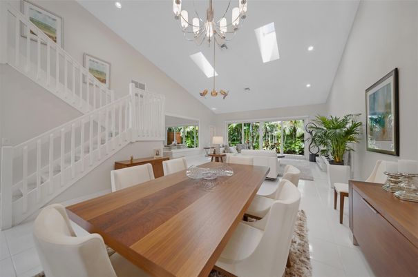Chandelier, Dining room, Interior, Living room, Recessed Lighting