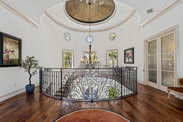 Chandelier, Interior, Wood Texture Flooring