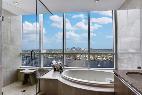 Bathroom, Interior, Recessed Lighting, Water