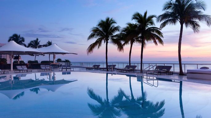 Exterior, Pool, Water