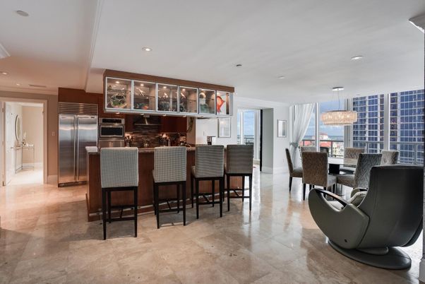 Chandelier, Dining room, Interior, Kitchen, Recessed Lighting, Stainless Steel Appliances