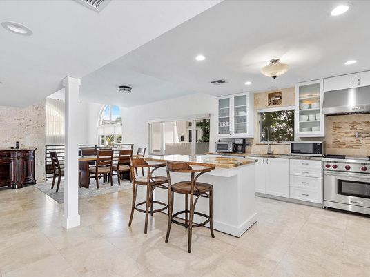 Dining room, Interior, Kitchen, Recessed Lighting, Stainless Steel Appliances