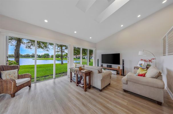 Interior, Living room, Recessed Lighting, Water, Wood Texture Flooring