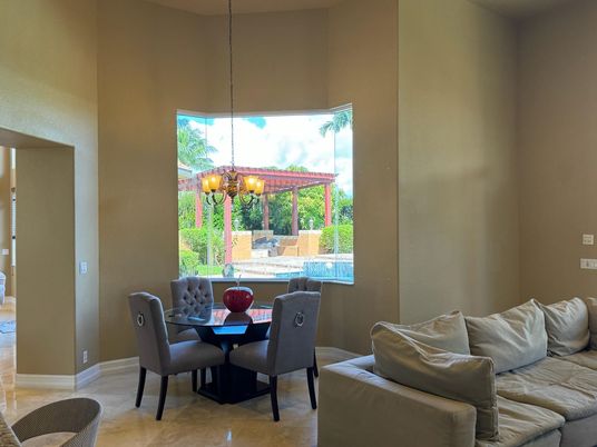 Chandelier, Dining room, Interior, Pendant Lights