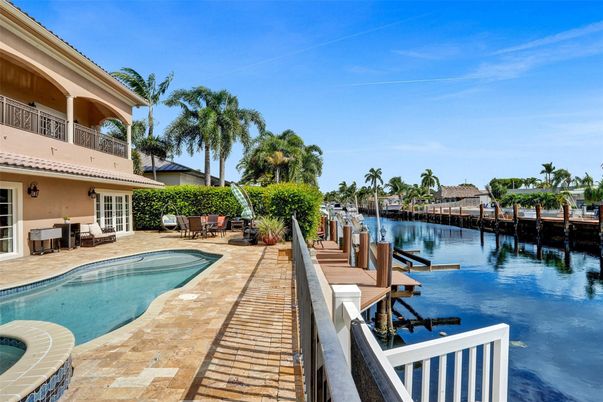 Exterior, Pool, Water