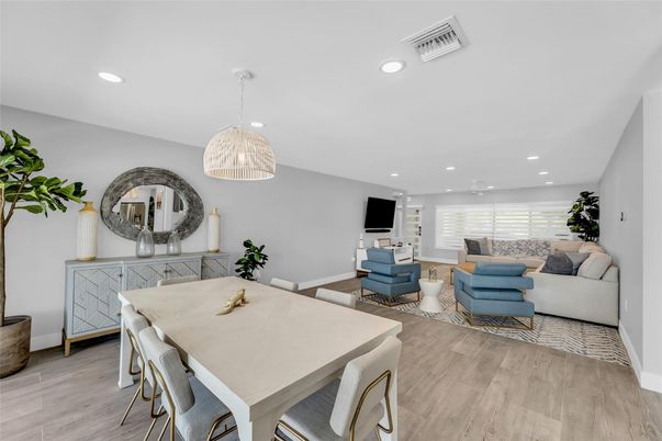 Dining room, Interior, Living room, Pendant Lights, Recessed Lighting, Wood Texture Flooring