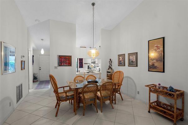 Dining room, Interior, Pendant Lights