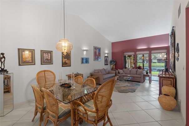 Dining room, Interior, Living room, Pendant Lights