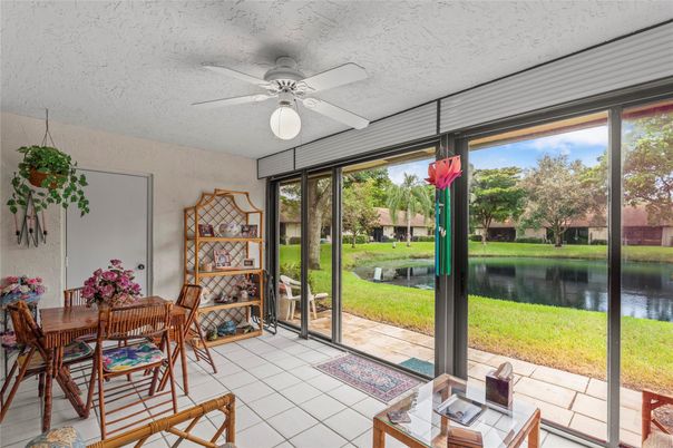 Dining room, Interior, Sun Room, Water
