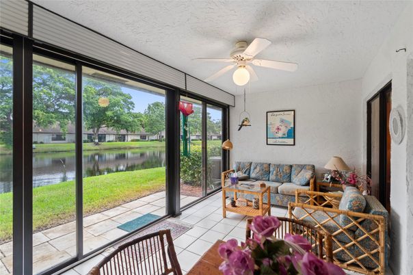 Interior, Living room, Sun Room, Water