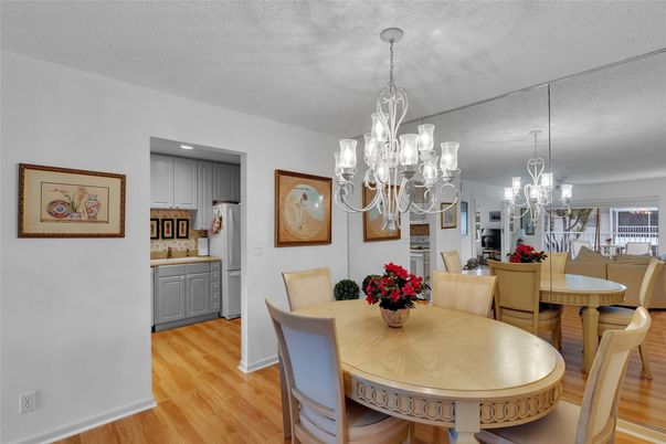 Chandelier, Dining room, Interior, Recessed Lighting, Wood Texture Flooring