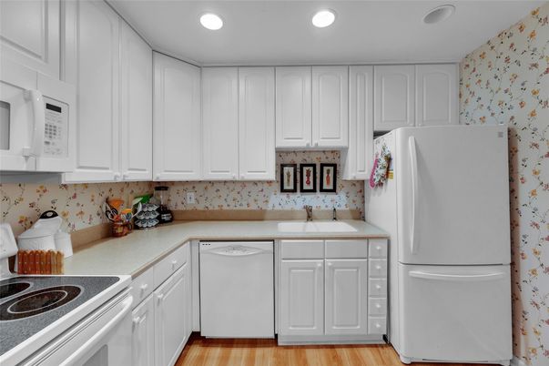 Interior, Kitchen, Recessed Lighting, Wood Texture Flooring