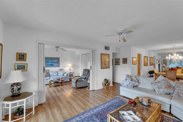 Chandelier, Dining room, Interior, Living room, Wood Texture Flooring
