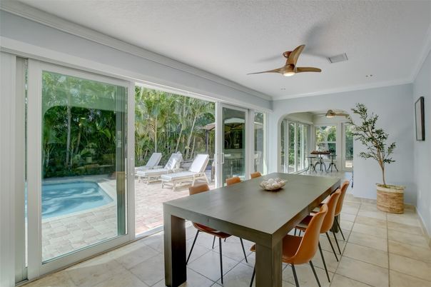 Dining room, Interior, Recessed Lighting