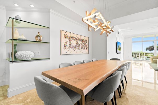 Dining room, Interior, Pendant Lights, Recessed Lighting