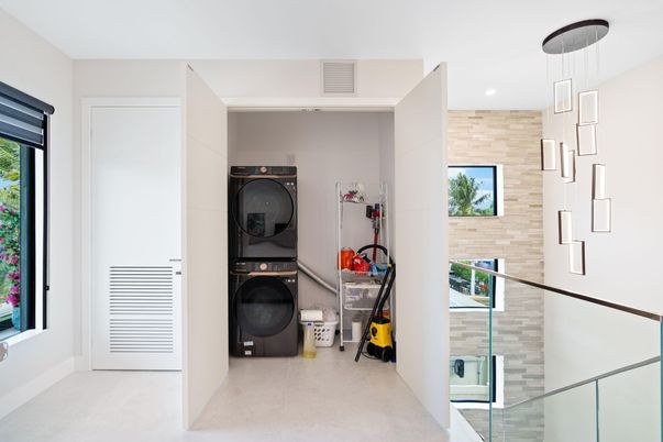 Interior, Pendant Lights, Recessed Lighting, Utility Closets, Washer